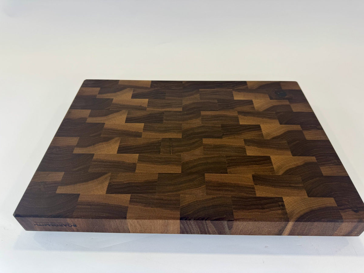 404-1 Walnut 22 x 16 x 2