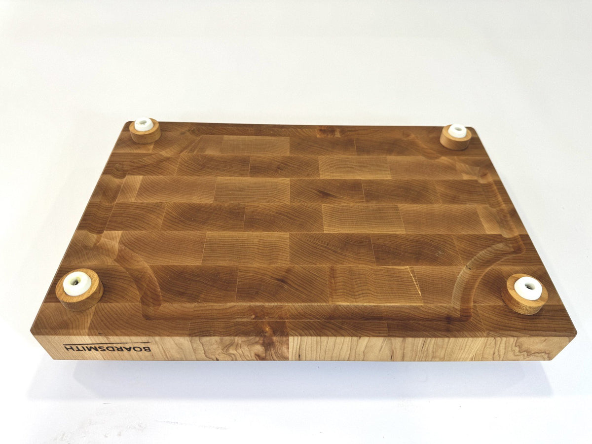 551 Maple 18 x 12 x 2 with Bottom Groove & Feet