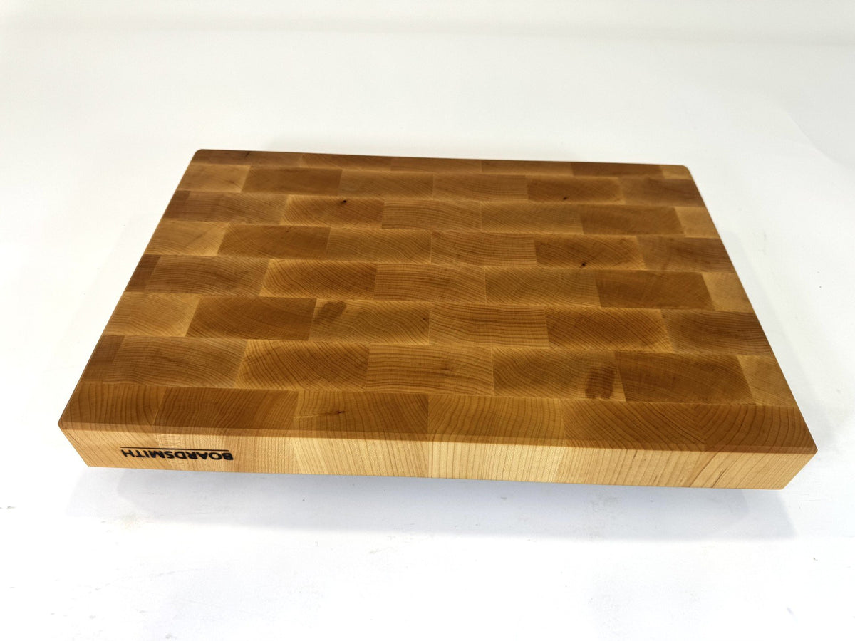 681 Maple 18 x 12 x 2