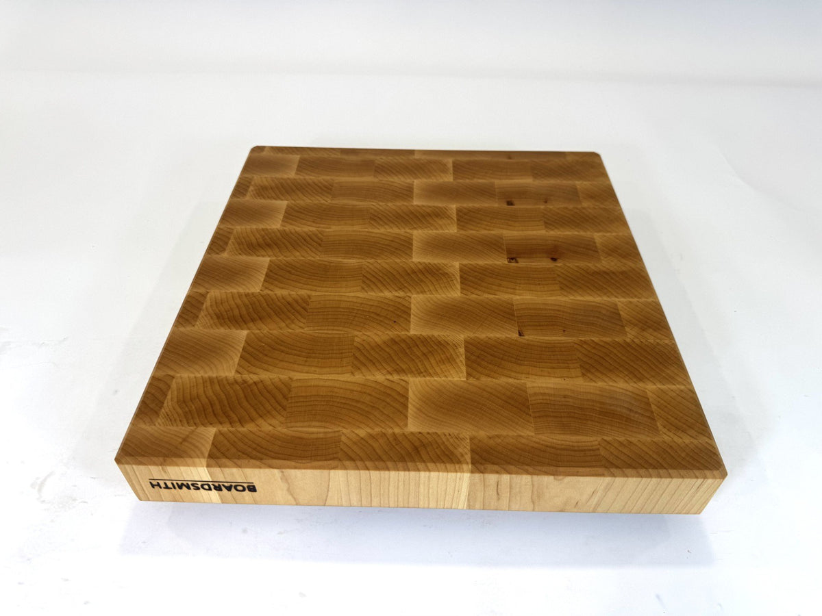 702 Maple 15 x 16 x 2
