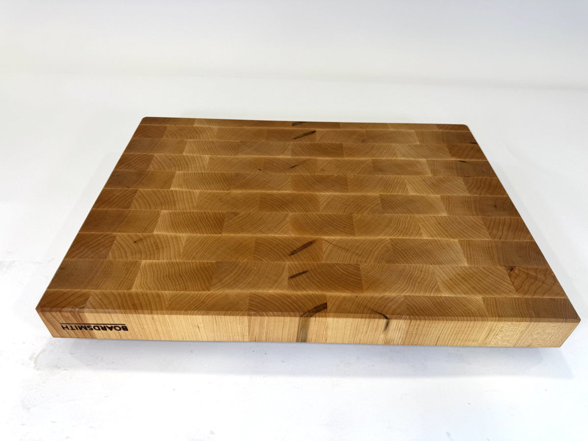 703 Maple 22 x 16 x 2