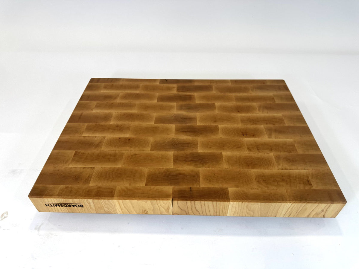704 Maple 22 x 16 x 2