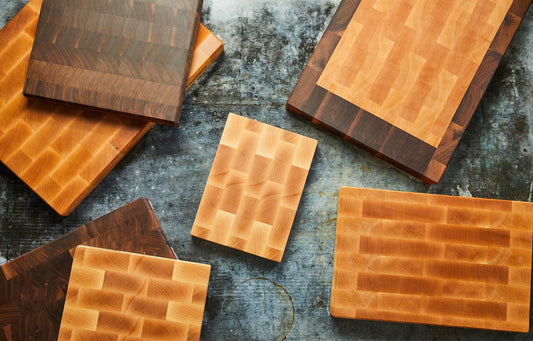 Maple/Walnut Wood vs Acacia Cutting Boards: Which Is Better for Your Kitchen?