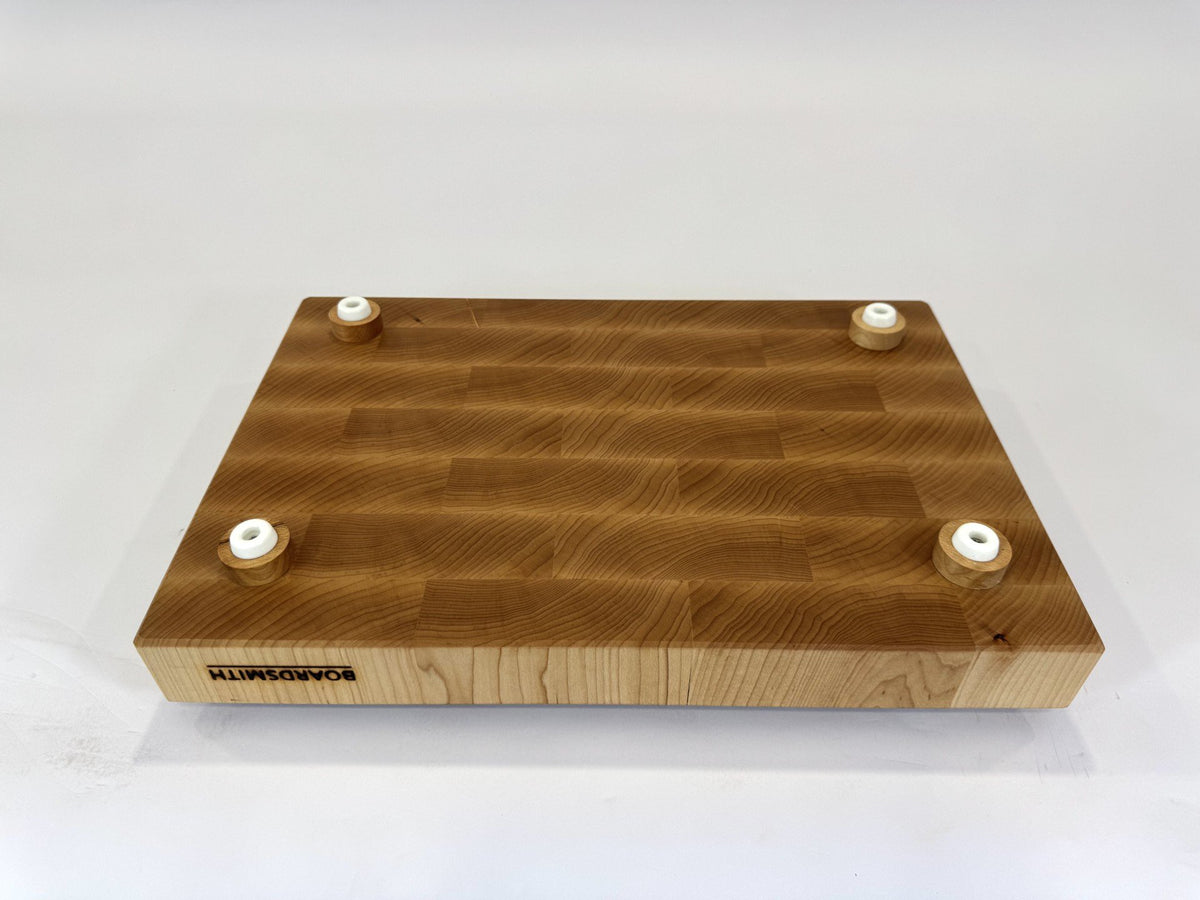 381-1 Maple 17.75 x 12 x 2 with Finger Grooves & Feet