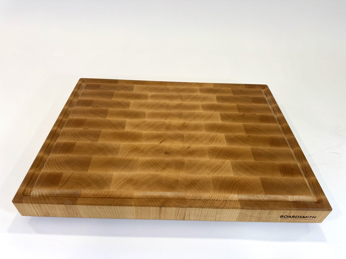 466 Maple 24 x 18 x 2 with Juice Groove & Feet