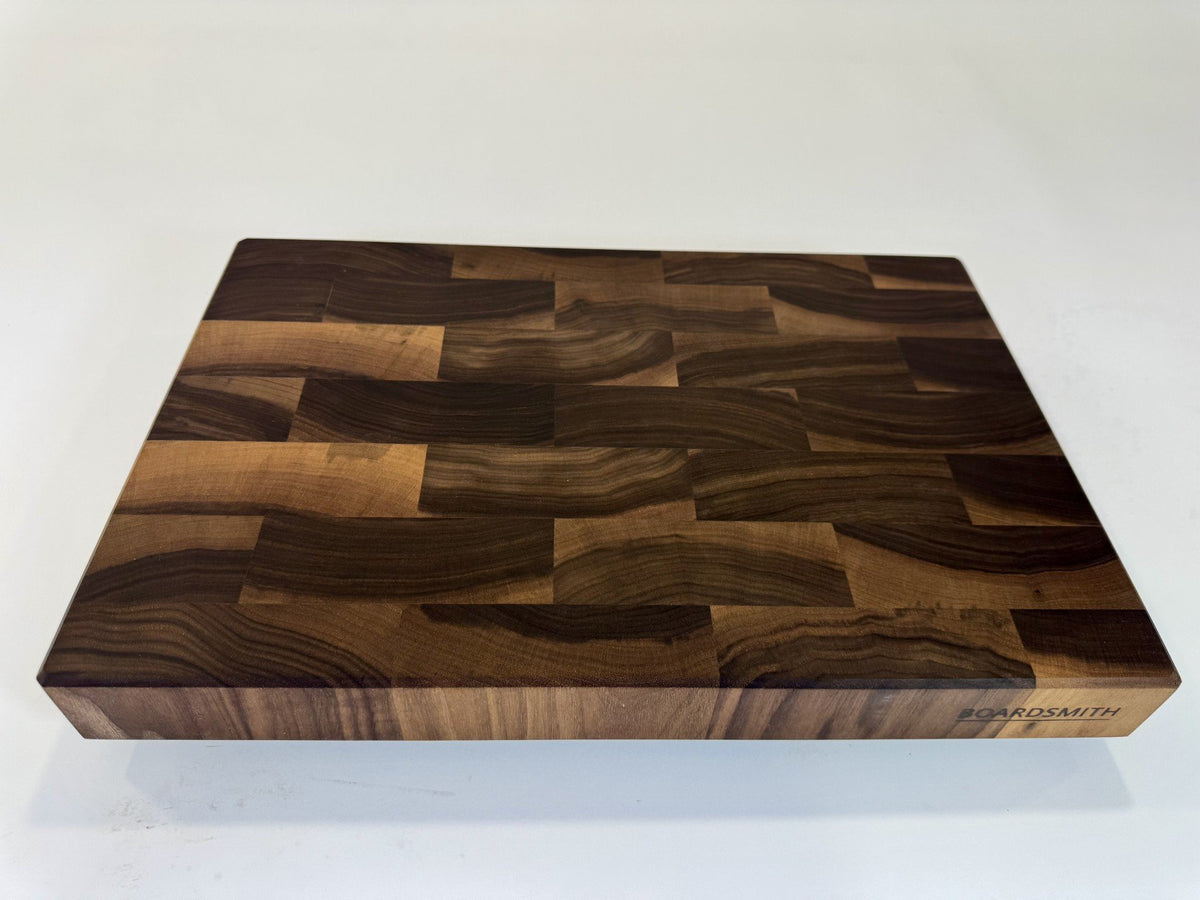 552 Walnut 18 x 12 x 2