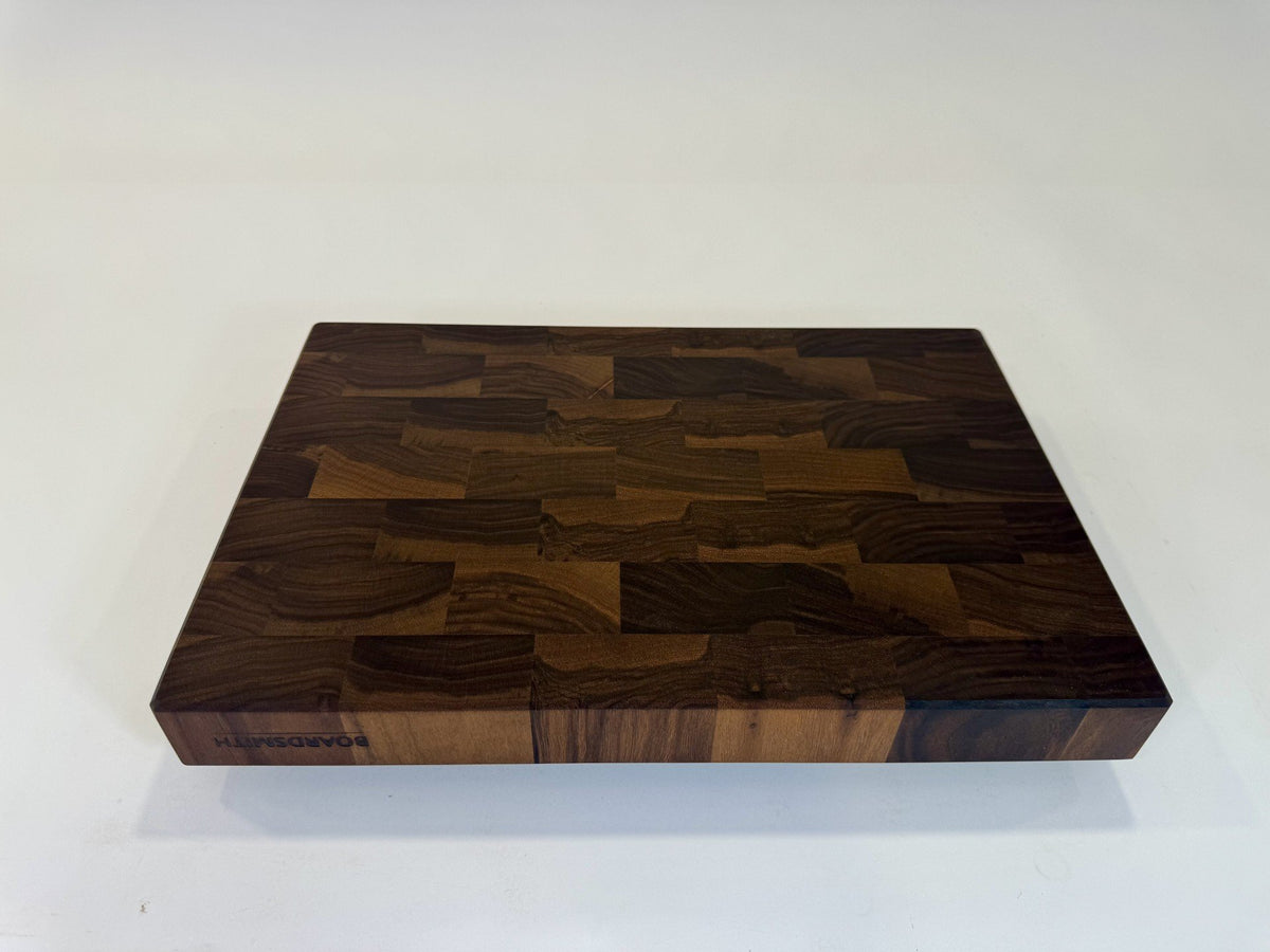 573 Walnut 18 x 12 x 2
