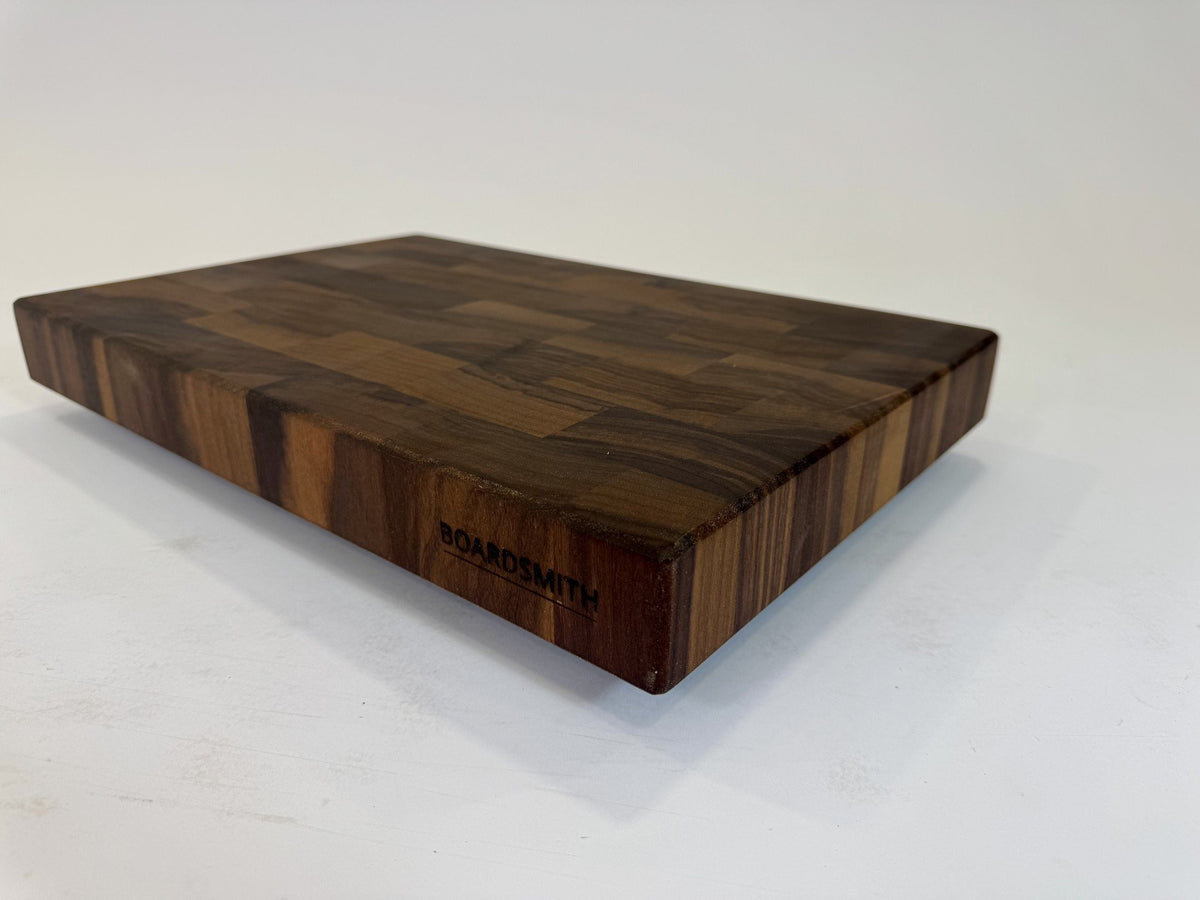 618 Walnut 18 x 12 x 2