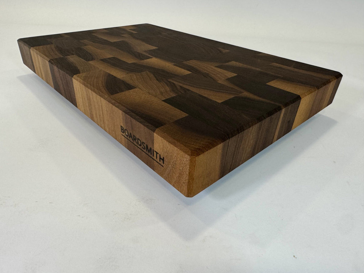 623 Walnut 18 x 12 x 2