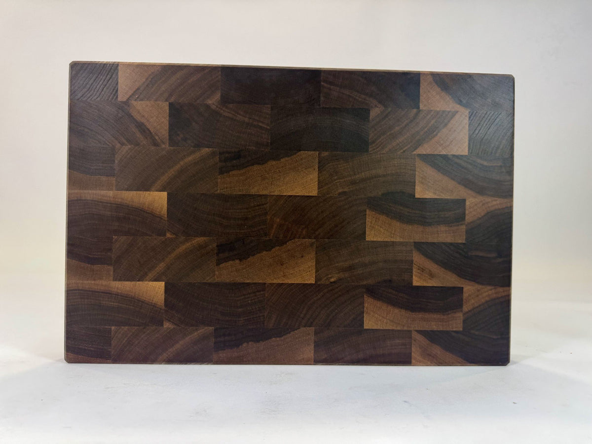 641 Walnut 18 x 12 x 2