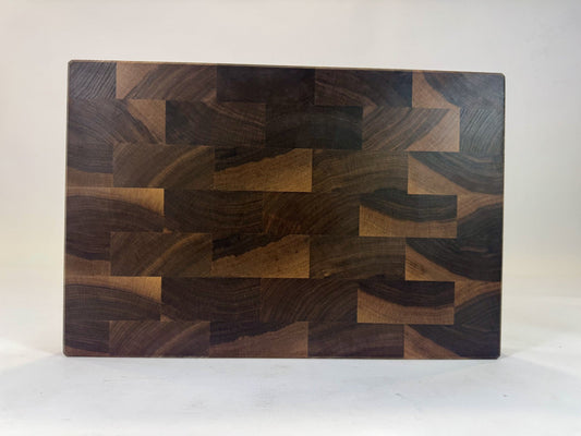 641 Walnut 18 x 12 x 2
