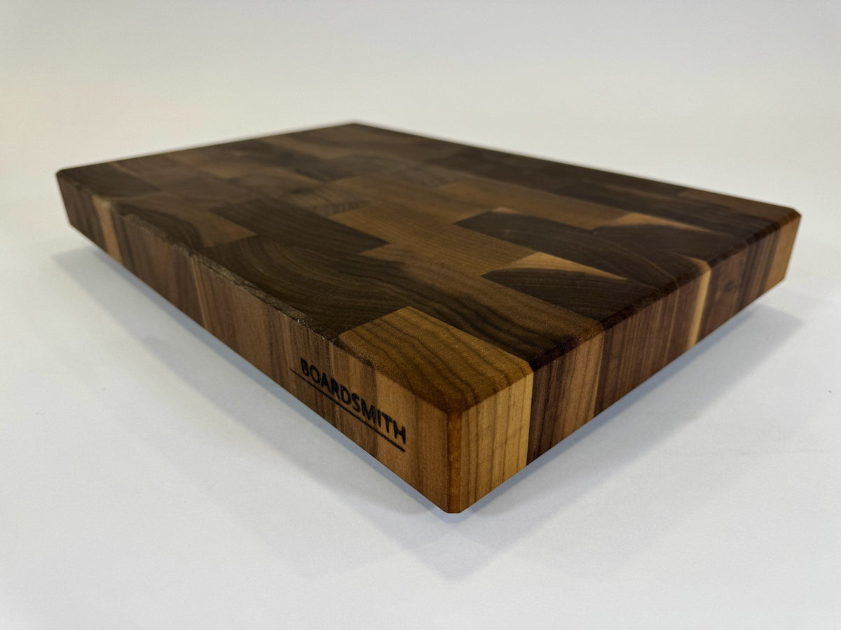 729 Walnut 18 x 12 x 2