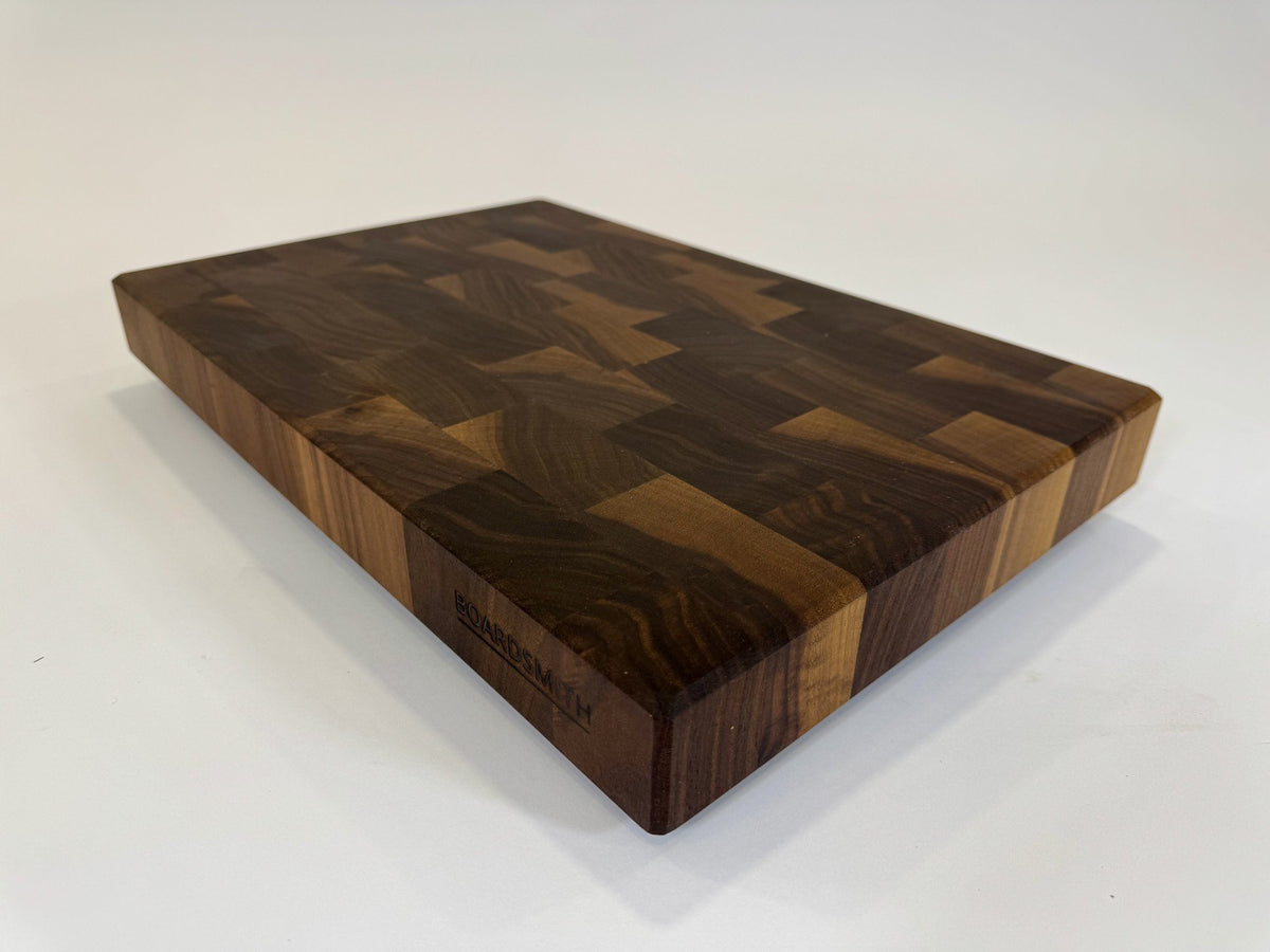 732 Walnut 18 x 12 x 2