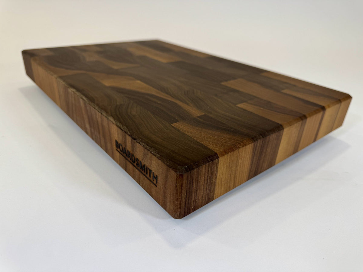 734 Walnut 18 x 12 x 2