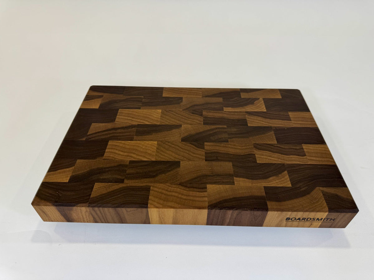 738 Walnut 18 x 12 x 2