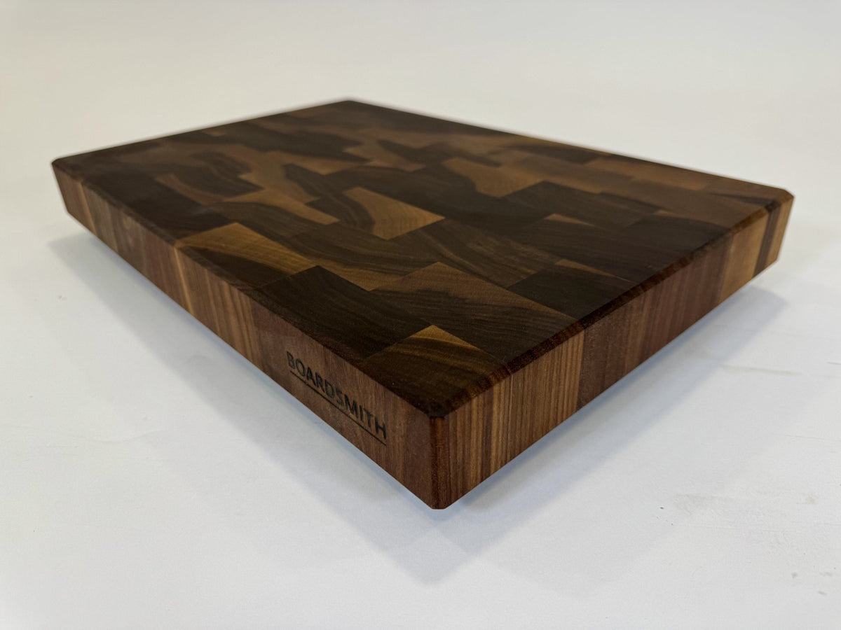 743 Walnut 18 x 12 x 2