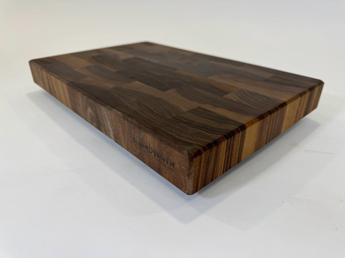 744 Walnut 18 x 12 x 2