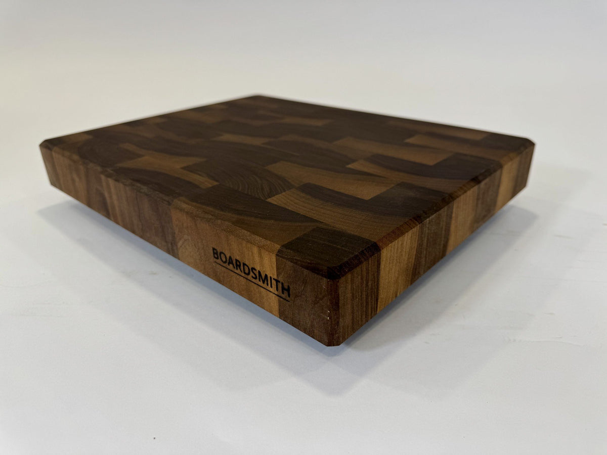 745 Walnut 15 x 12 x 2